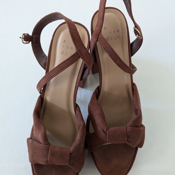 a new day Riah Brown Platform Sandals - Picture 8 of 8